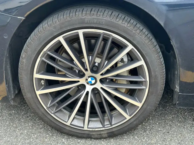 BMW 5 Series — Фото автомобиля 19