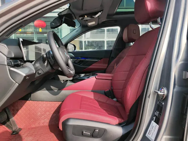 BMW 5 Series — Фото автомобиля 6