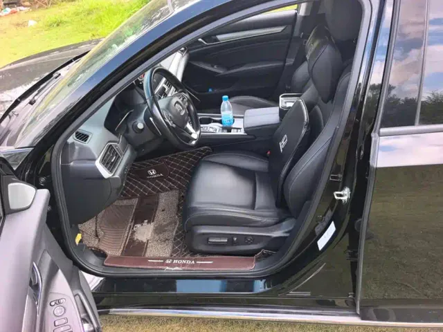 Honda Accord — Фото автомобиля 9