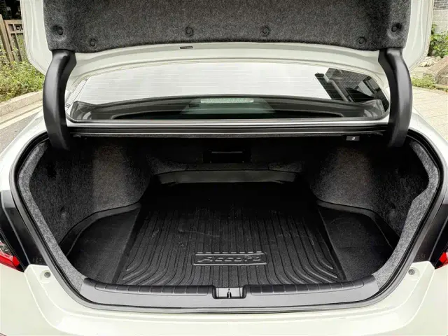 Honda Accord — Фото автомобиля 21