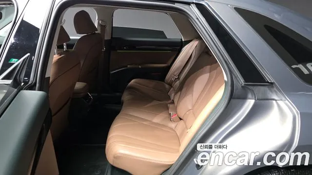 Hyundai Grandeur GN7 — Фото автомобиля 16