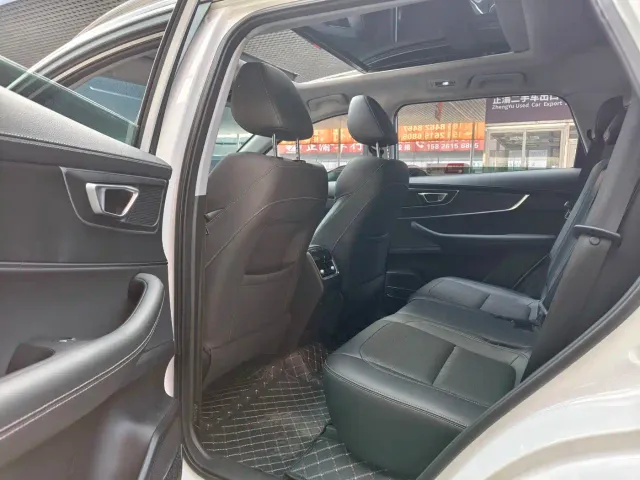 Chery Tiggo 8 — Фото автомобиля 10