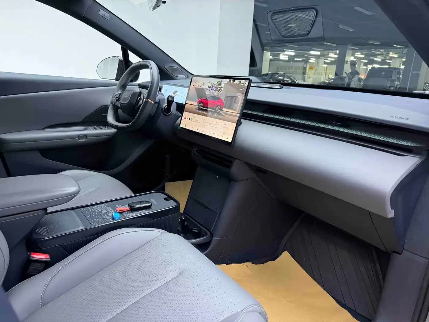 Lynk & Co Lynk & Co Z20 2025 530km RWD Max — Фото автомобиля 10