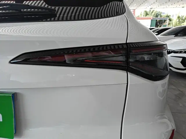 Changan X5 Plus — Фото автомобиля 23