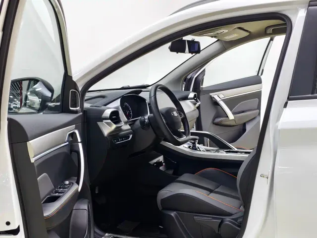 Geely Binyue — Фото автомобиля 8