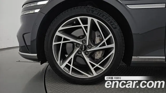 Genesis G90 RS4 — Фото автомобиля 5