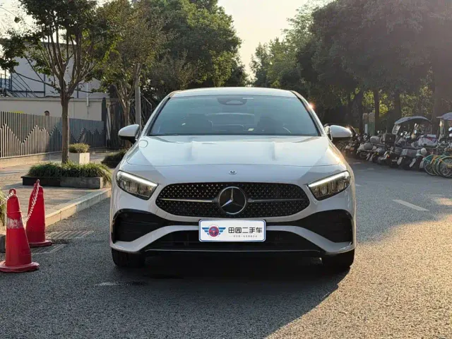 Mercedes-Benz A-Class — Фото автомобиля 2