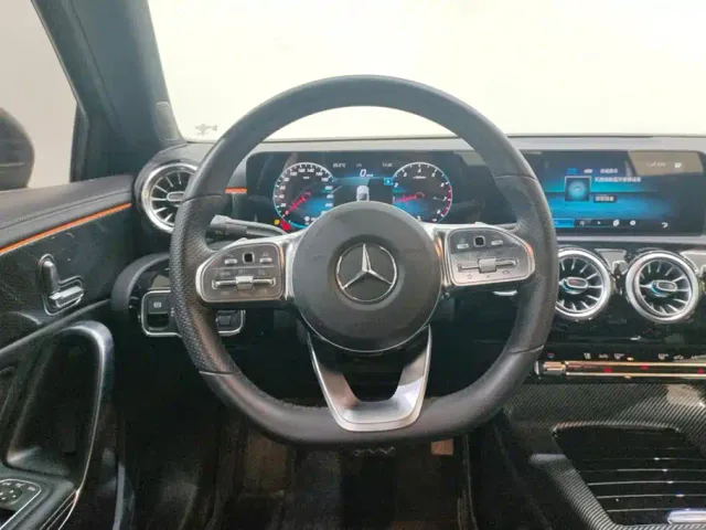 Mercedes-Benz A-Class — Фото автомобиля 15