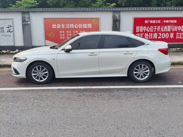 Honda Civic — Фото автомобиля 4