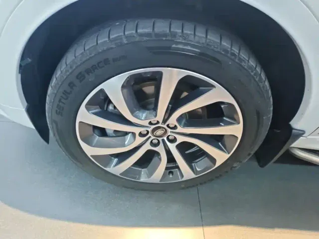 Land Rover Discovery Sport — Фото автомобиля 22