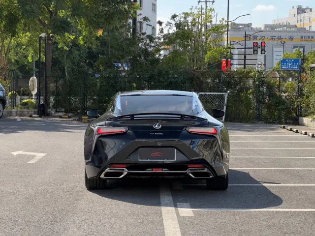 Lexus LC — Фото автомобиля 4