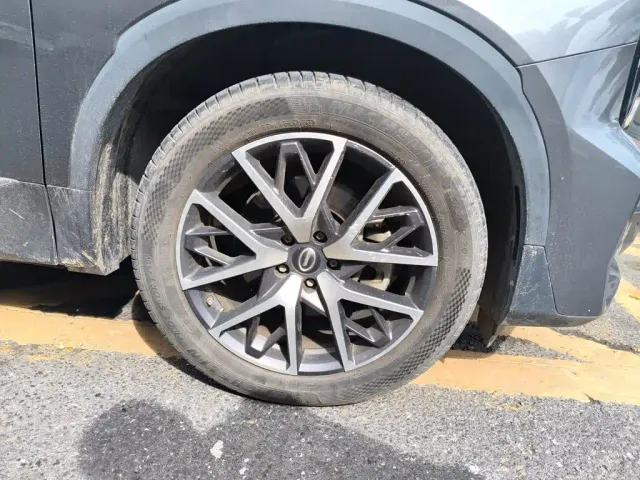 GAC Trumpchi GS8 — Фото автомобиля 24