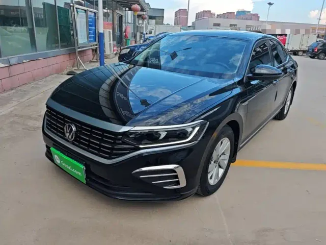 Фотография автомобиля — Volkswagen Passat