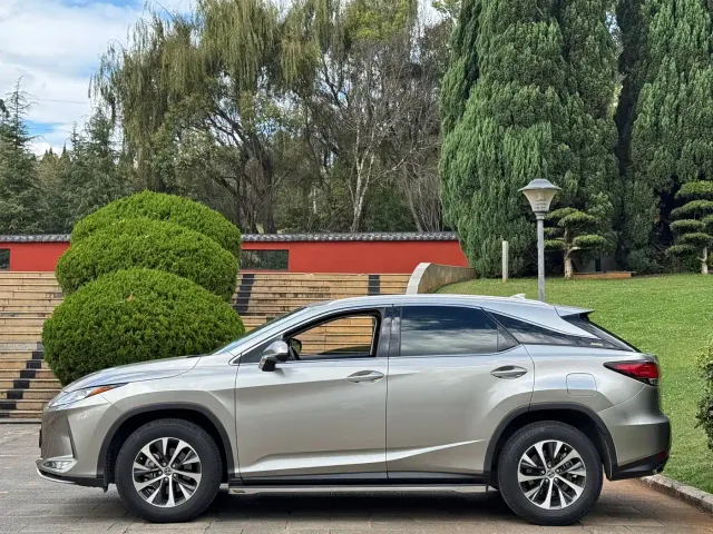 Lexus RX — Фото автомобиля 8
