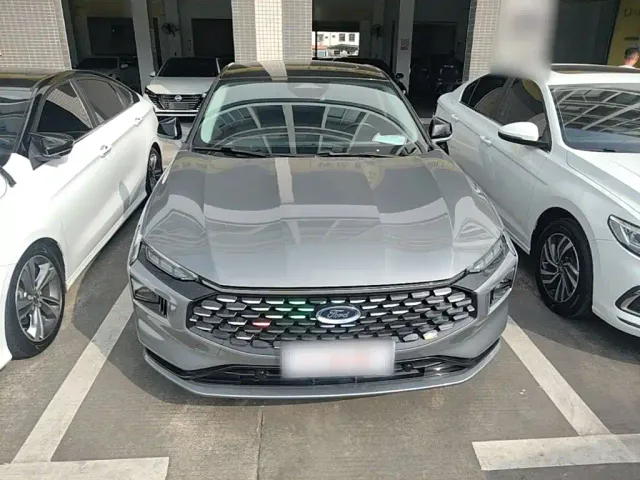 Ford Mondeo — Фото автомобиля 2