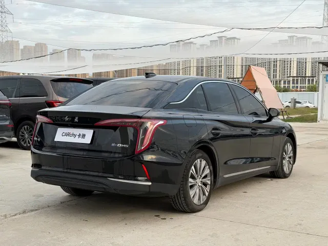 Hongqi E-QM5 — Фото автомобиля 4