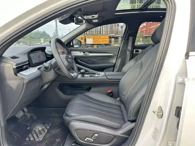 Geely Xingrui — Фото автомобиля 4
