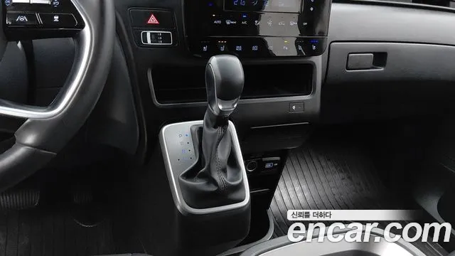 Hyundai Staria — Фото автомобиля 9
