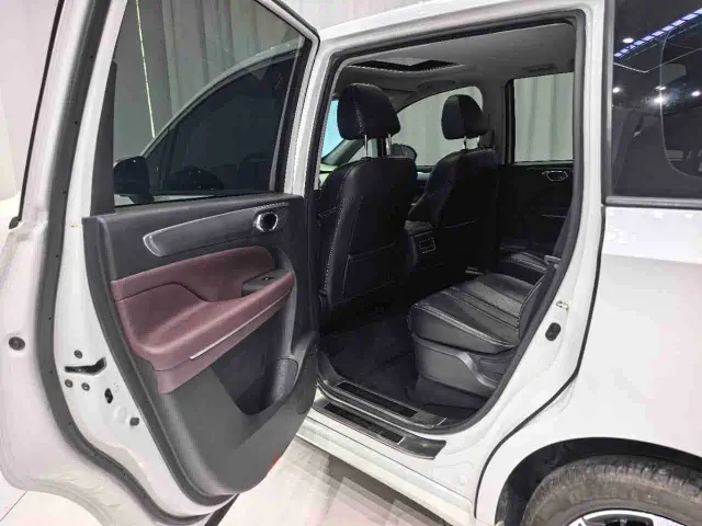 GAC Trumpchi M6 — Фото автомобиля 15
