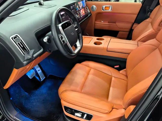 Li Auto L7 — Фото автомобиля 8