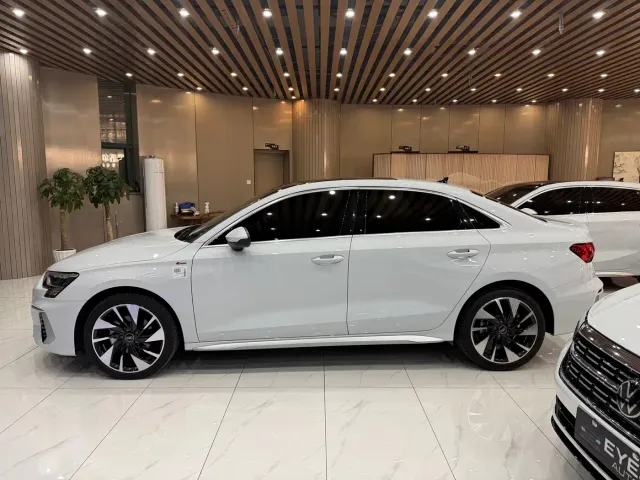 Audi A3 — Фото автомобиля 3