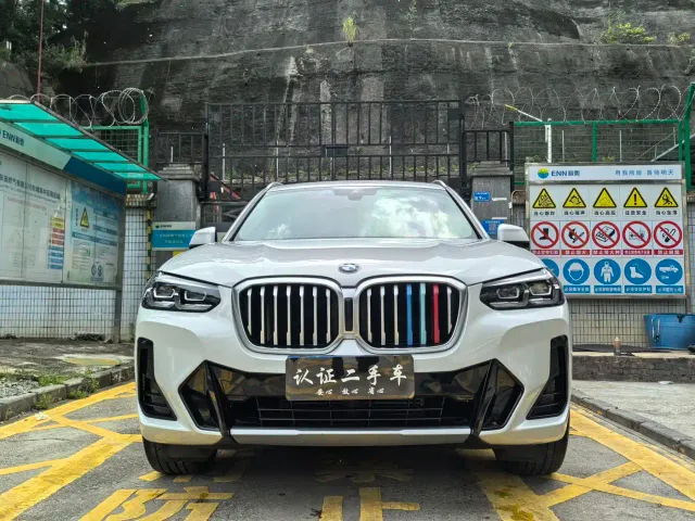BMW X3 — Фото автомобиля 3