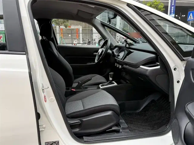 Honda Fit — Фото автомобиля 11