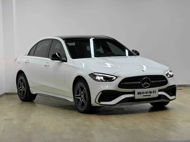 Mercedes-Benz C-Class — Фото автомобиля 3