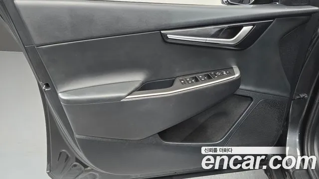Kia EV6 — Фото автомобиля 24
