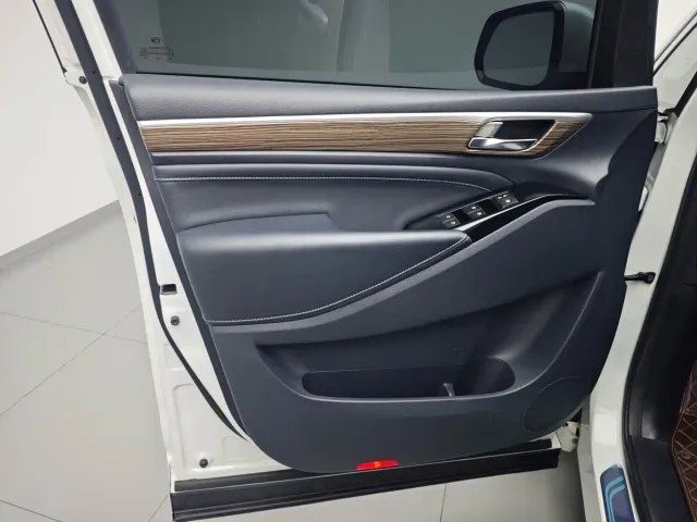 GAC Trumpchi M8 — Фото автомобиля 16