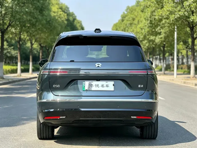 Nio ES8 — Фото автомобиля 4