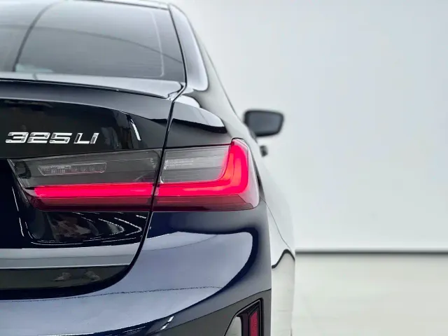 BMW 3 Series — Фото автомобиля 8