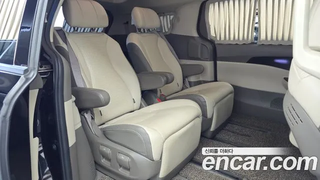 Kia Canival Carnival 4 поколение Дизель 7 мест Hi-Limousine — Фото автомобиля 8