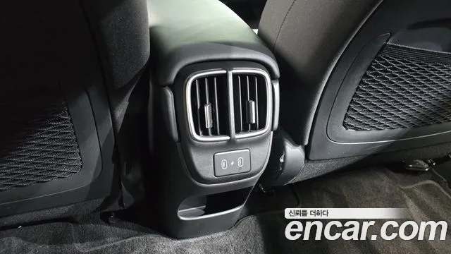 Hyundai Ioniq 6 — Фото автомобиля 28