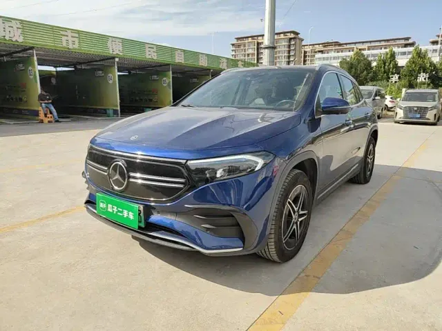 Фотография автомобиля — Mercedes-Benz EQA