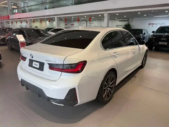BMW 3 Series — Фото автомобиля 4