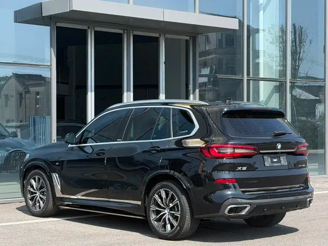 BMW X5 — Фото автомобиля 15