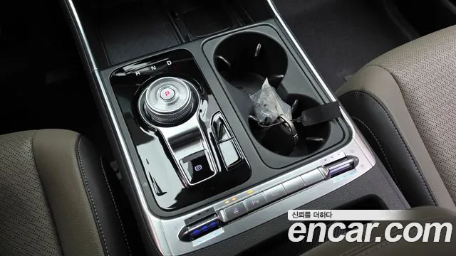 Kia Carnival 4th Gen — Фото автомобиля 12