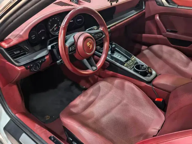 Porsche 911 — Фото автомобиля 8