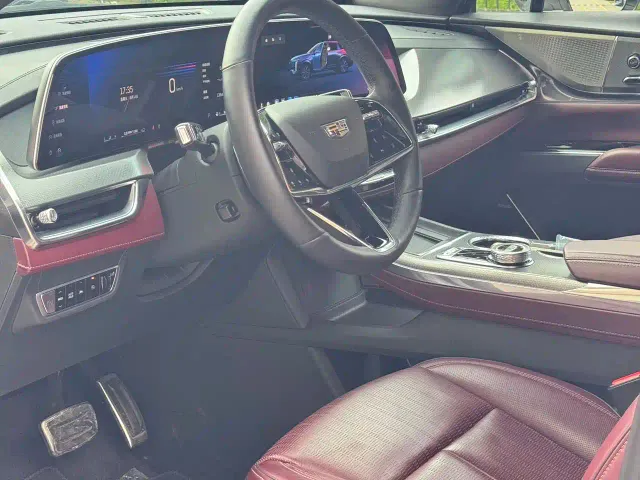 Cadillac XT5 — Фото автомобиля 9