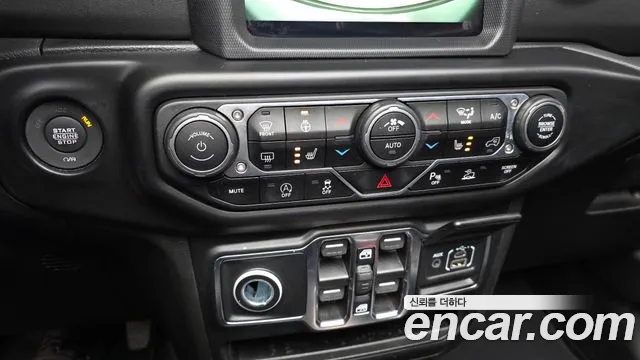 Jeep Wrangler Wrangler (JL) — Фото автомобиля 17