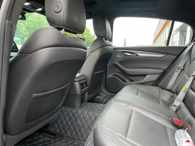 Cadillac CT5 — Фото автомобиля 11