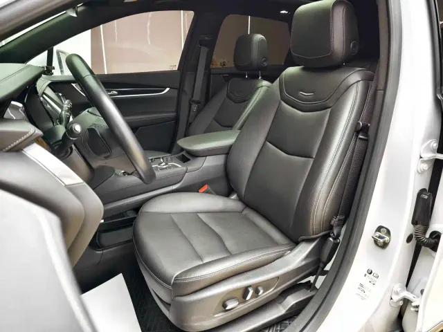 Cadillac XT5 — Фото автомобиля 9