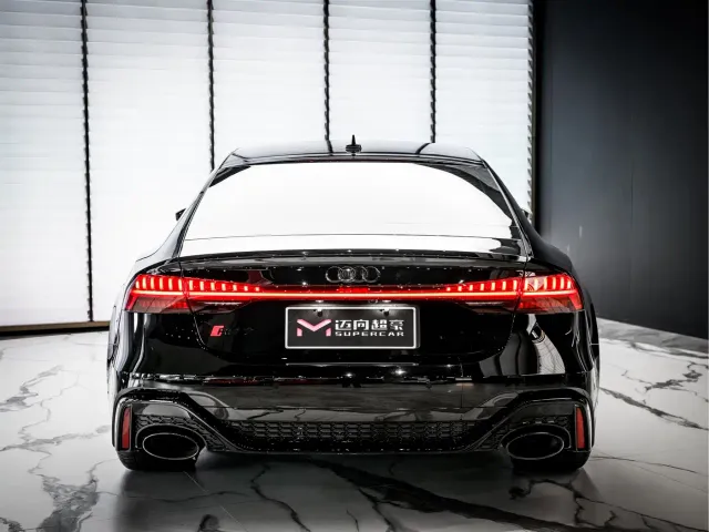 Audi RS 7 — Фото автомобиля 4