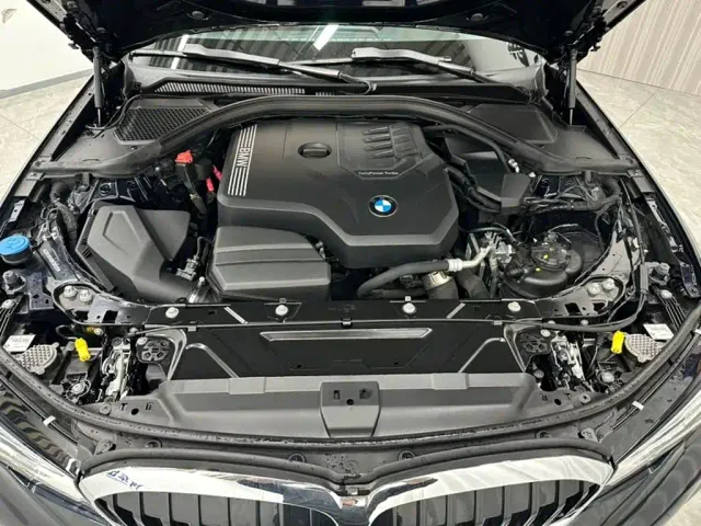 BMW 3 Series — Фото автомобиля 16