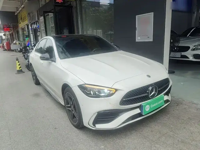 Mercedes-Benz C-Class — Фото автомобиля 3