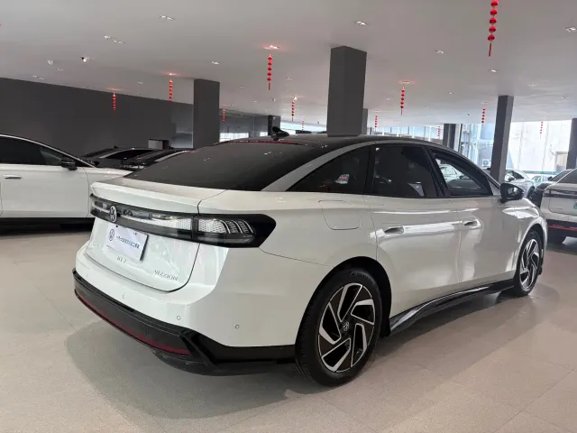 Volkswagen ID.7 Vizzion — Фото автомобиля 13