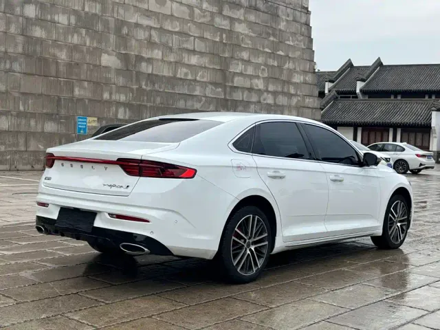 Geely Xingrui — Фото автомобиля 6