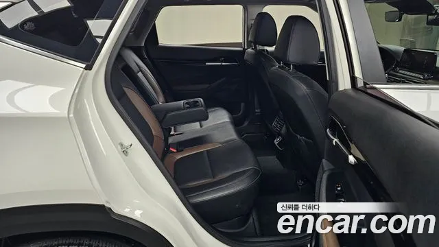 Kia Seltos Seltos Бензин 1.6 Turbo 4WD — Фото автомобиля 8