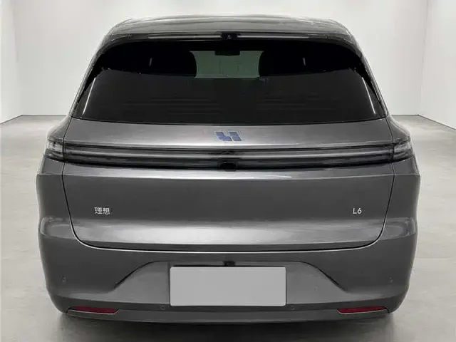 Li Auto L6 — Фото автомобиля 8
